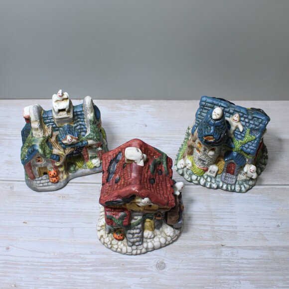 Vintage 3 Pc Set Light-up Illuminated Halloween Village Houses Ceramic 4"-4.5" H - Picture 3 of 15